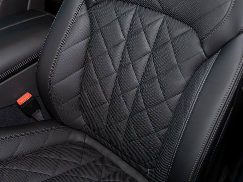 New 2026 BMW X7 xDrive40i w/ M Sport Package image 17