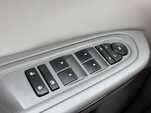 Used 2016 GMC Acadia SLT w/ Open Road Package FWD image 24