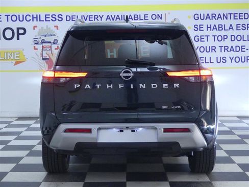 Used 2025 Nissan Pathfinder SL AWD/4WD image 6