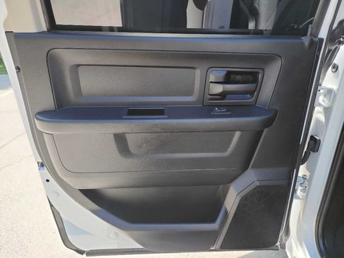 Used 2017 RAM 2500 Tradesman w/ Chrome Appearance Group AWD/4WD image 29