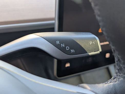 Used 2023 Tesla Model Y Long Range image 28