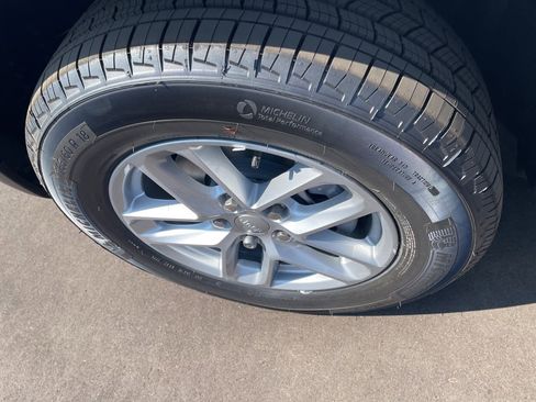 New 2025 Jeep Grand Cherokee Laredo X w/ Luxury Tech Group I image 2