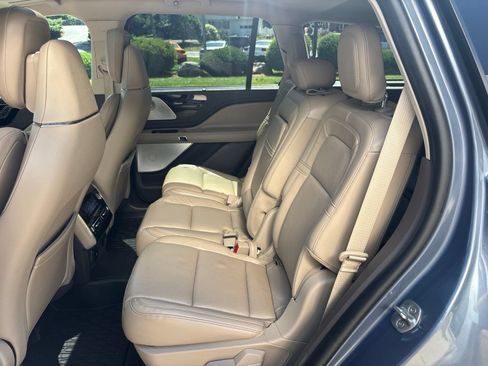 Used 2021 Lincoln Aviator Reserve w/ Equipment Group 201A AWD/4WD image 37