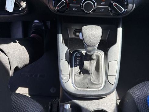 Used 2025 Kia Soul LX w/ LX Technology Package image 9