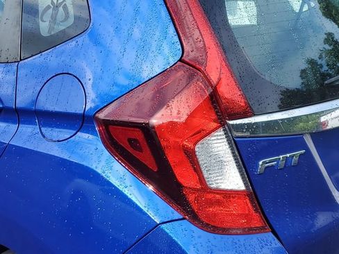 Used 2018 Honda Fit EX image 8