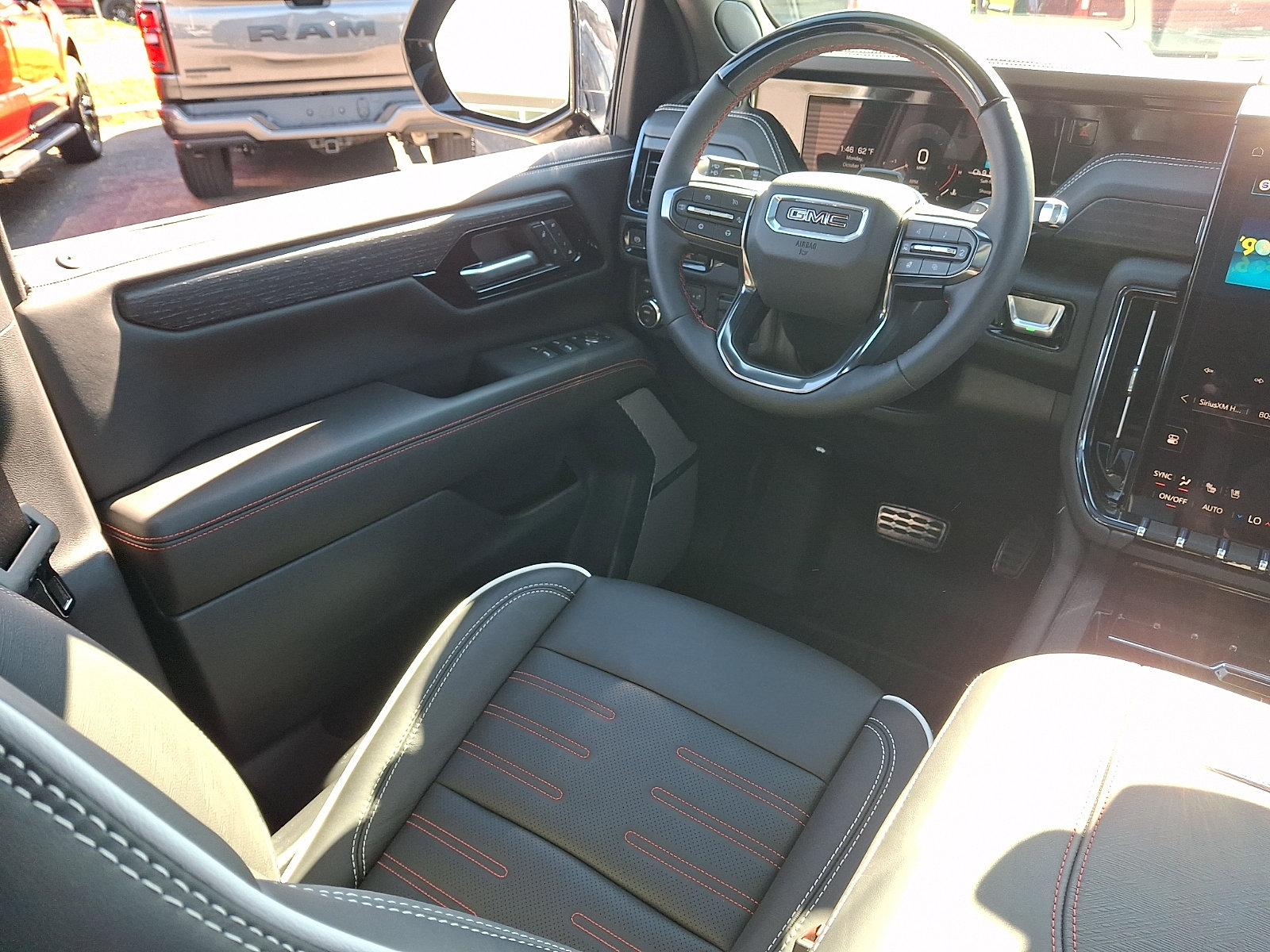 Used 2026 GMC Yukon AT4 Ultimate w/ LPO, Floor Liner Package AWD/4WD image 13
