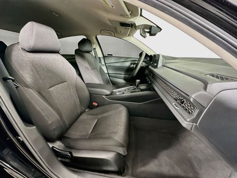 Used 2025 Honda Accord LX image 28