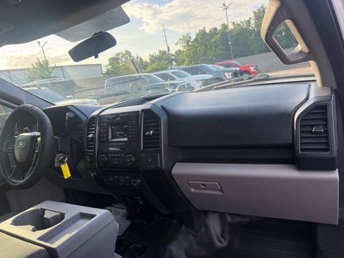 Used 2016 Ford F150 XL w/ Equipment Group 101A Mid AWD/4WD image 16