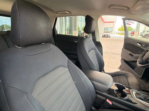 Used 2015 Ford Edge SE FWD image 21