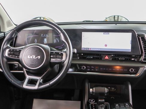 Used 2024 Kia Sportage EX FWD image 17