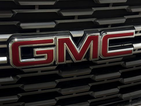 Used 2019 GMC Yukon XL Denali w/ Denali Ultimate Package image 29