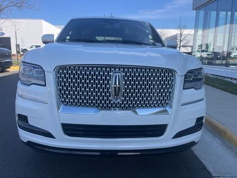 Used 2024 Lincoln Navigator L Reserve image 2