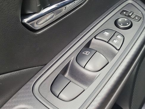 Used 2024 Nissan Versa SV w/ Trunk Package image 27