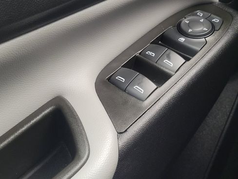 Used 2023 Chevrolet Equinox LS w/ LS Convenience Package FWD image 27