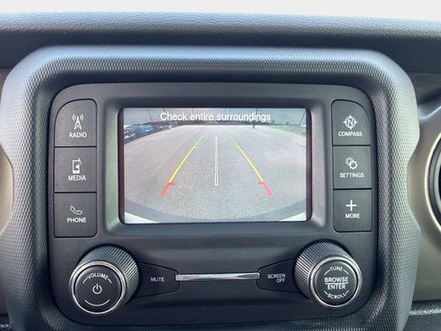 Used 2018 Jeep Wrangler Unlimited Sport S AWD/4WD image 23