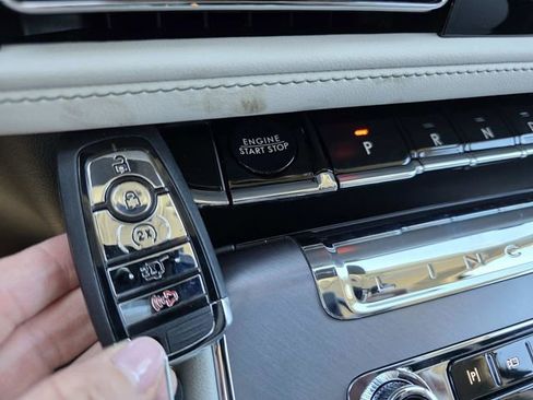 New 2026 Lincoln Aviator 2WD image 14