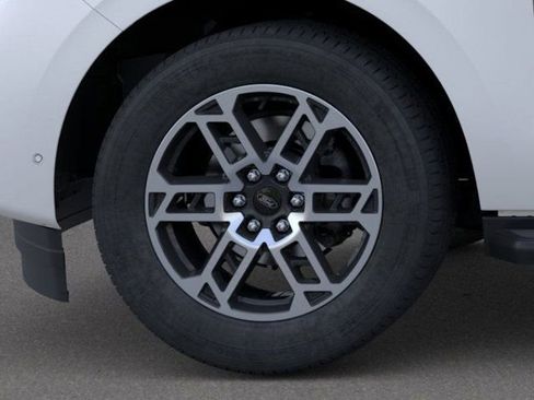 New 2025 Ford Expedition Active image 19