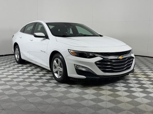 Used 2024 Chevrolet Malibu LS w/ Driver Confidence Package FWD image 3