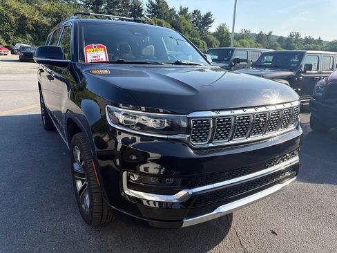 Used 2022 Jeep Grand Wagoneer Series III AWD/4WD image 1
