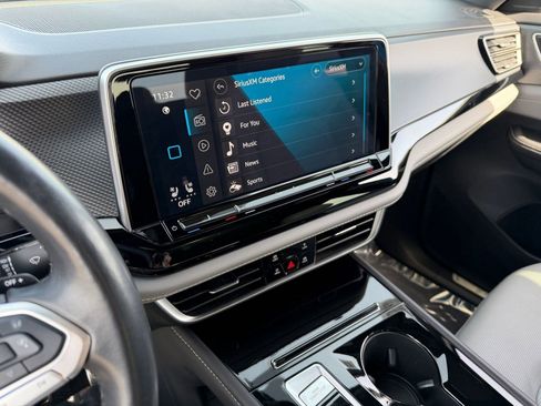 Certified 2024 Volkswagen Atlas Cross Sport SEL R-Line image 21