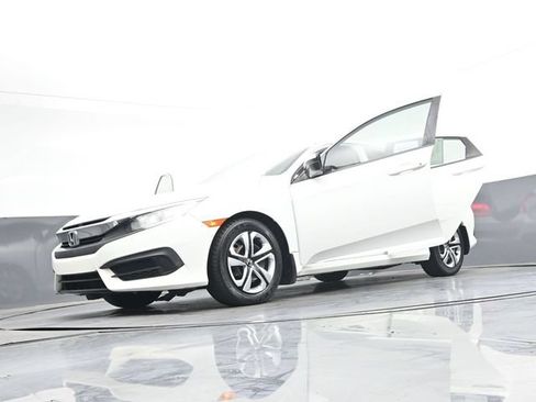Used 2017 Honda Civic LX image 41