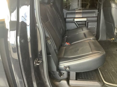 Used 2022 Ford F250 Lariat w/ Black Appearance Package AWD/4WD image 23