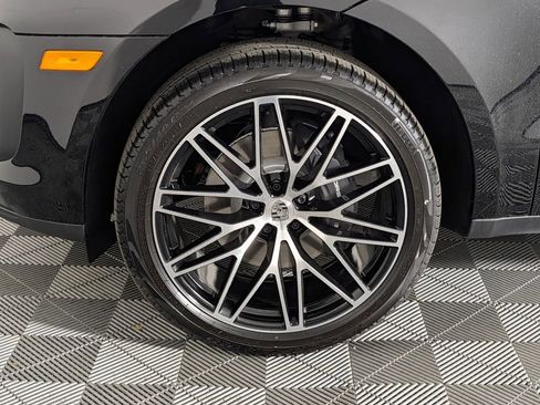 New 2026 Porsche Macan image 11