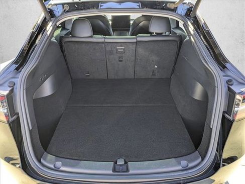 Used 2021 Tesla Model Y Long Range image 6