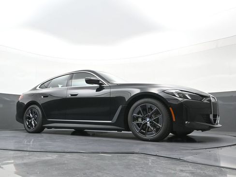 New 2026 BMW i4 xDrive40i w/ Premium Package AWD/4WD image 22