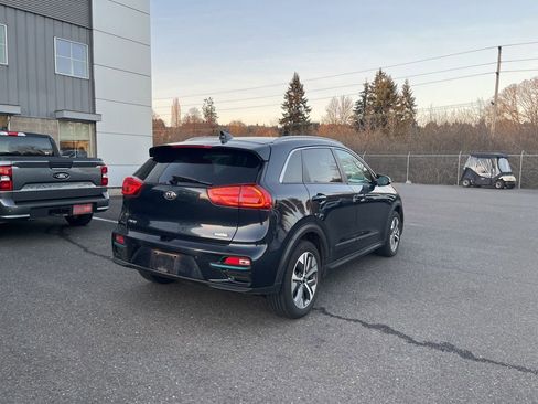 Used 2020 Kia Niro EX Premium w/ Cold Weather Package image 3