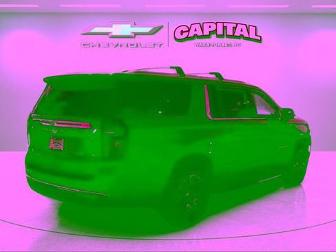 Used 2021 Chevrolet Suburban LT w/ LT Signature Package AWD/4WD image 5