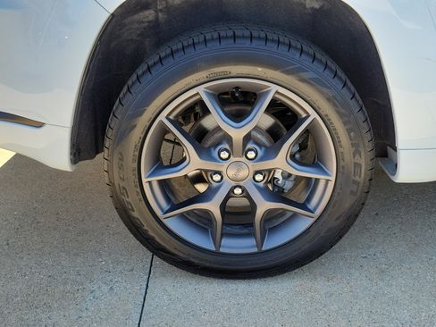 Used 2020 Jeep Grand Cherokee Limited X AWD/4WD image 5