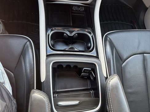 Used 2022 Chrysler Pacifica Limited image 20