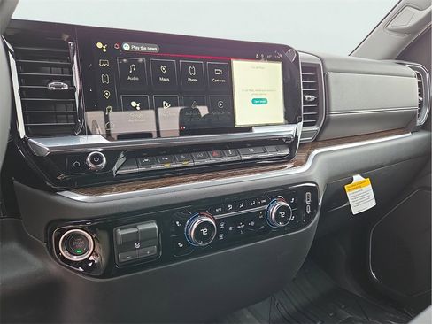 New 2026 GMC Sierra 1500 SLE w/ Preferred Package image 24