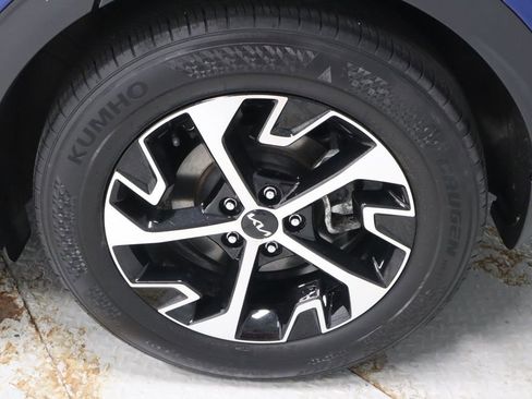 Used 2023 Kia Sportage EX FWD image 19