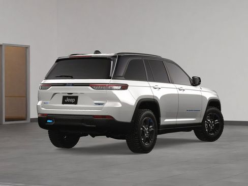 New 2024 Jeep Grand Cherokee Trailhawk w/ Advanced Protech Group II AWD/4WD image 5