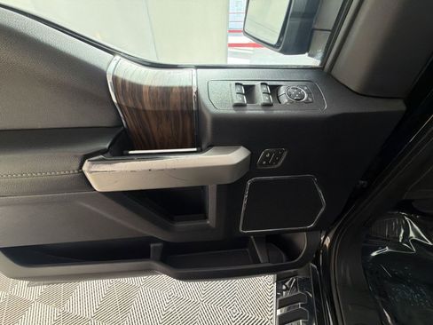 Used 2018 Ford F150 Lariat image 15