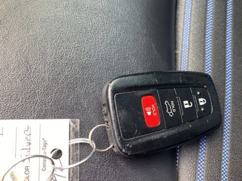 Used 2019 Toyota RAV4 XSE AWD/4WD image 33