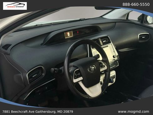 Used 2018 Toyota Prius Prime Plus w/ Carpet Mat Package FWD image 18
