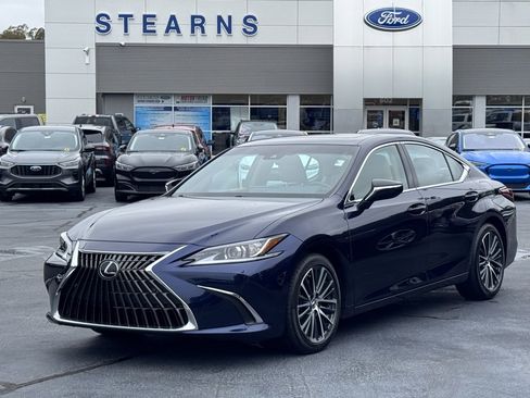 Used 2022 Lexus ES 350 w/ Premium Package image 2