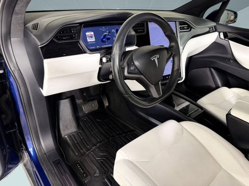 Used 2019 Tesla Model X AWD/4WD image 4