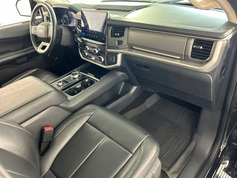 Used 2022 Ford Expedition XLT AWD/4WD image 29