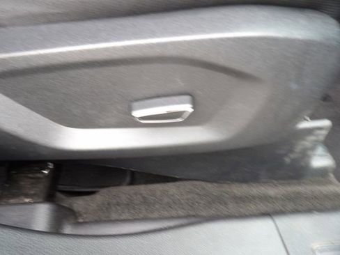 Certified 2018 Ford Explorer XLT FWD image 36