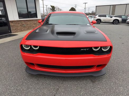 Used 2017 Dodge Challenger SRT Hellcat image 10