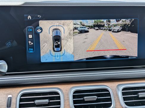 Used 2025 Mercedes-Benz GLE 350 4MATIC image 32