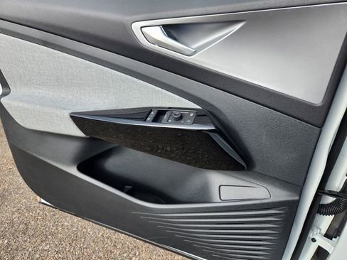 New 2026 Volkswagen ID.4 Pro AWD/4WD image 22