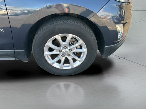 Used 2018 Chevrolet Equinox LS AWD/4WD image 34