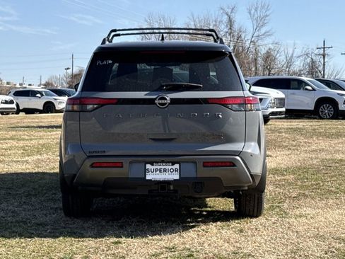 New 2026 Nissan Pathfinder Platinum image 4