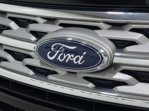 Used 2018 Ford Explorer Limited w/ Equipment Group 301A image 39