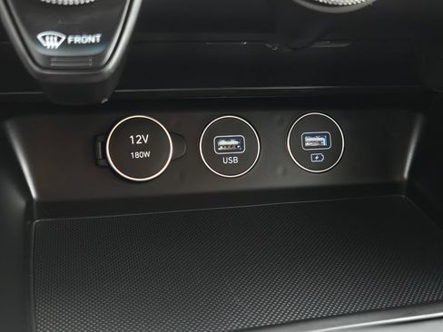 Used 2023 Genesis G70 2.0T RWD image 19